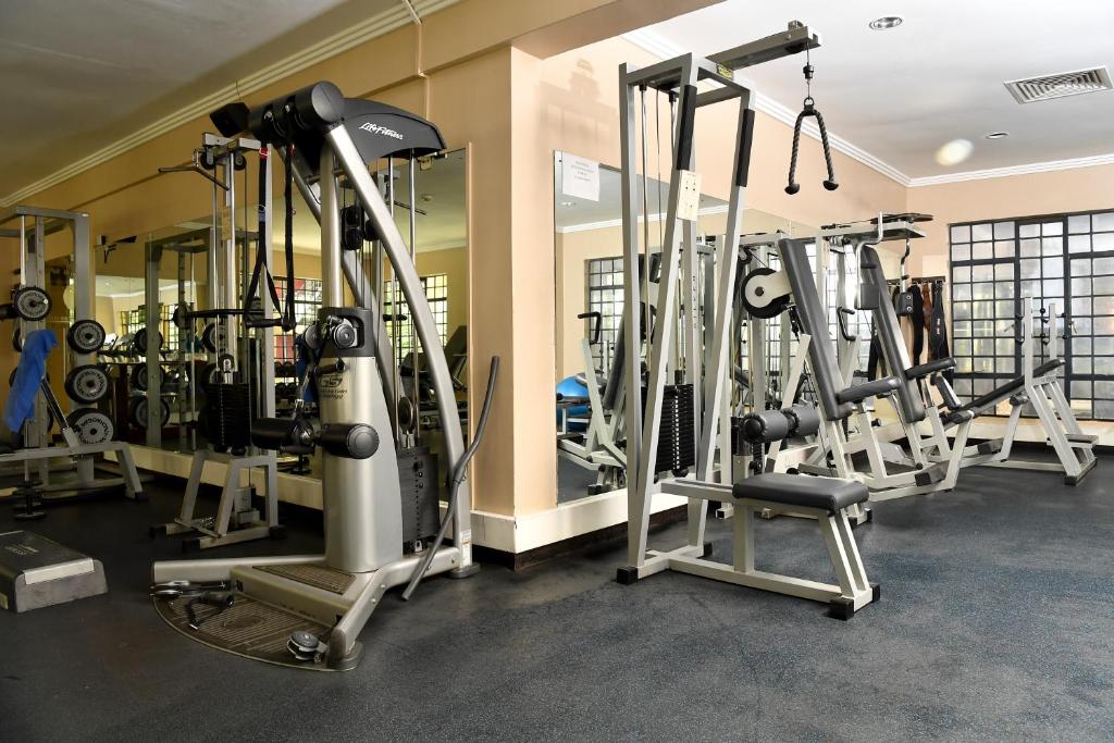 Fitness centrum a/nebo fitness zařízení v ubytování Hillpark Hotel