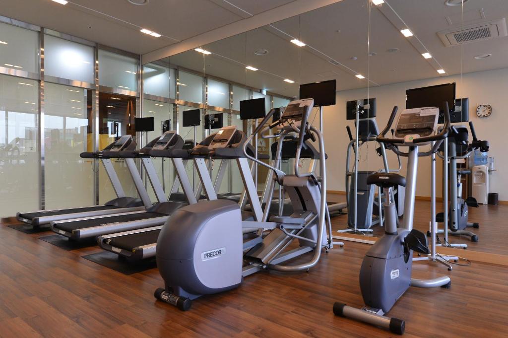 Fitness centrum a/nebo fitness zařízení v ubytování Haeden Hotel High End Suwon
