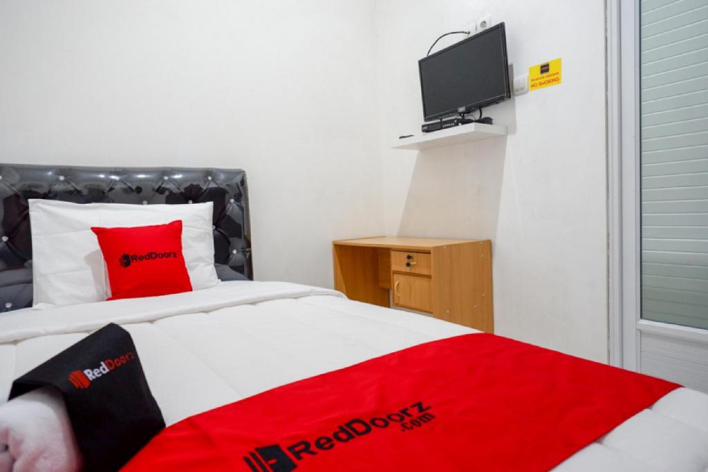 Reddoorz Hostel Near Kota Lama Semarang Semarang Harga Terbaru 2021