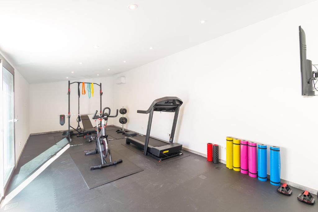 Fitness centrum a/nebo fitness zařízení v ubytování Villa margalida