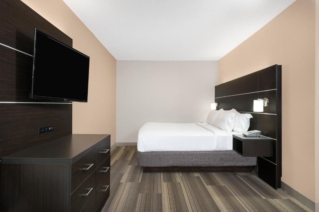 Holiday Inn Express Hillsville, an IHG Hotel - 国王室 - 残疾人
