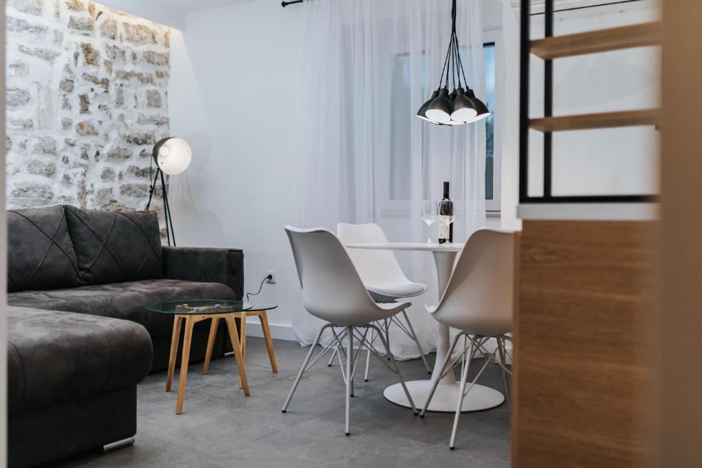 Apartments Trifunovic Old Town - 19