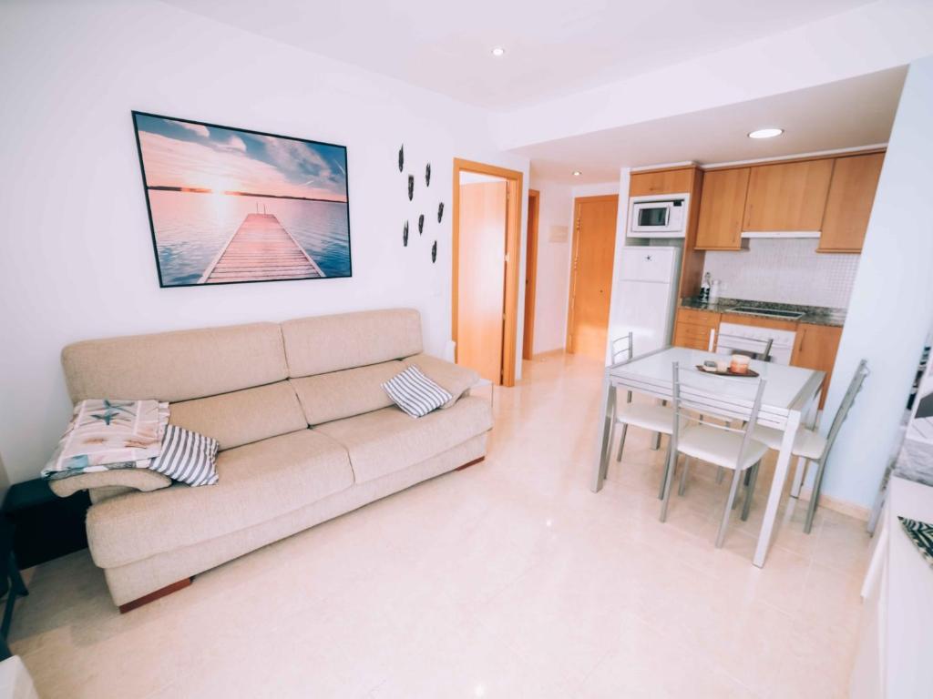 Family apartment 100m from the beach of Sant Antoni