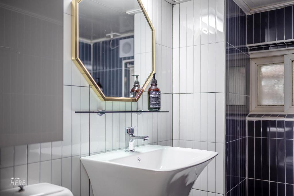 SeeU House Hongdae - Two-Bedroom Apartment