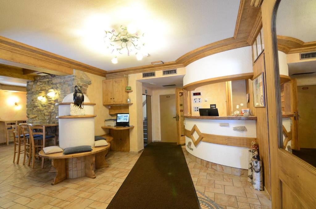 Kuchyň nebo kuchyňský kout v ubytování Albergo Alpenrose