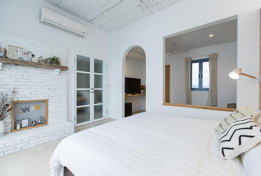 Blue White - Chambre Double De Luxe Avec Bain