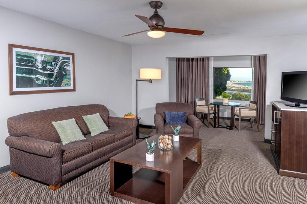 The Pierpont Inn - King Room With Ocean View - Non-Smoking