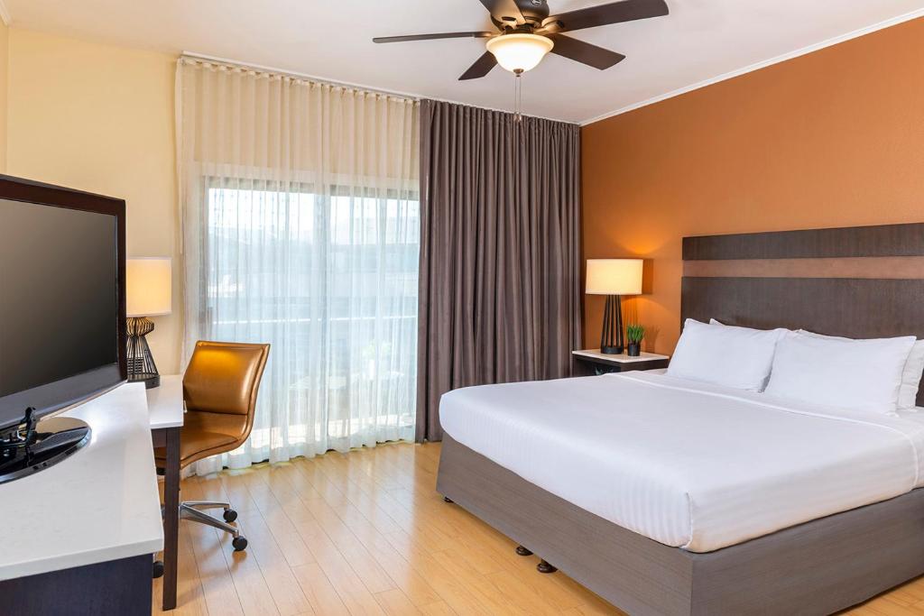 The Pierpont Inn - King Room