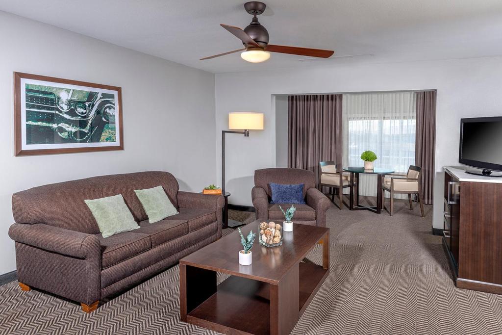 The Pierpont Inn - King Suite