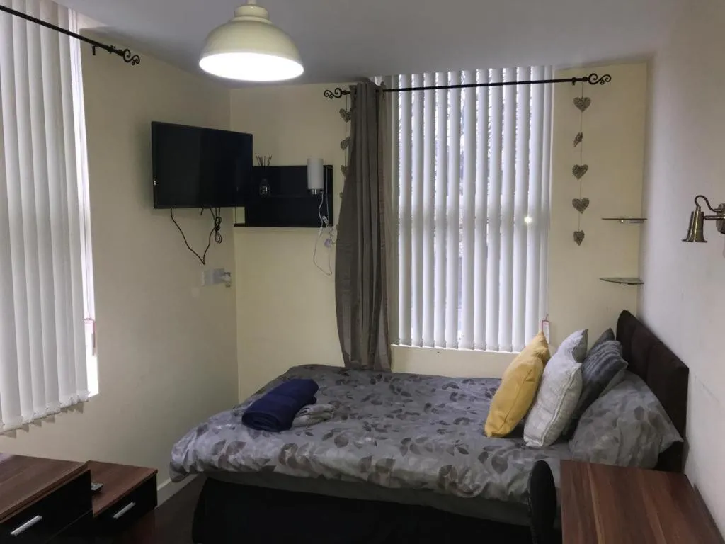 Double Room in Superb House in Great Location 4, Bayberry (NY), United Kingdom