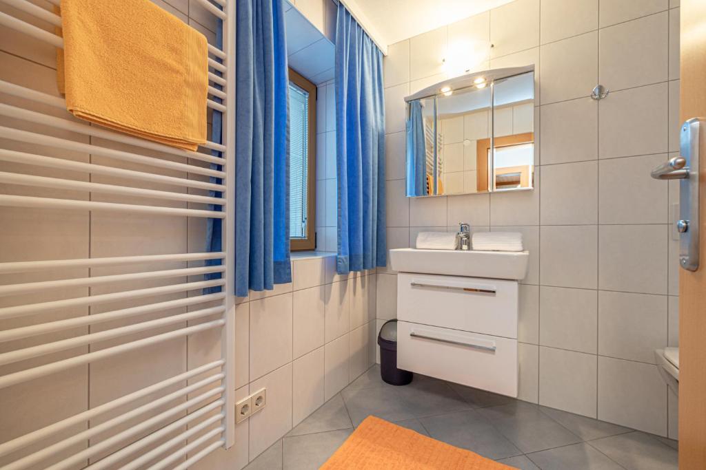 Koupelna v ubytování Haus Brandner