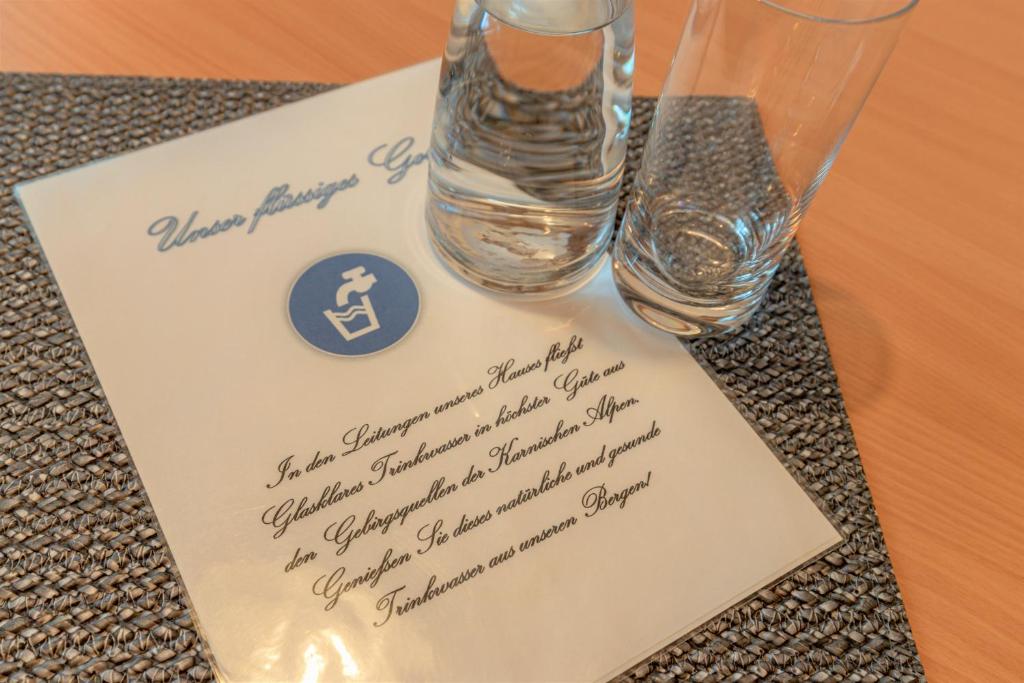 Certifikát, hodnocení, plakát nebo jiný dokument vystavený v ubytování Haus Brandner