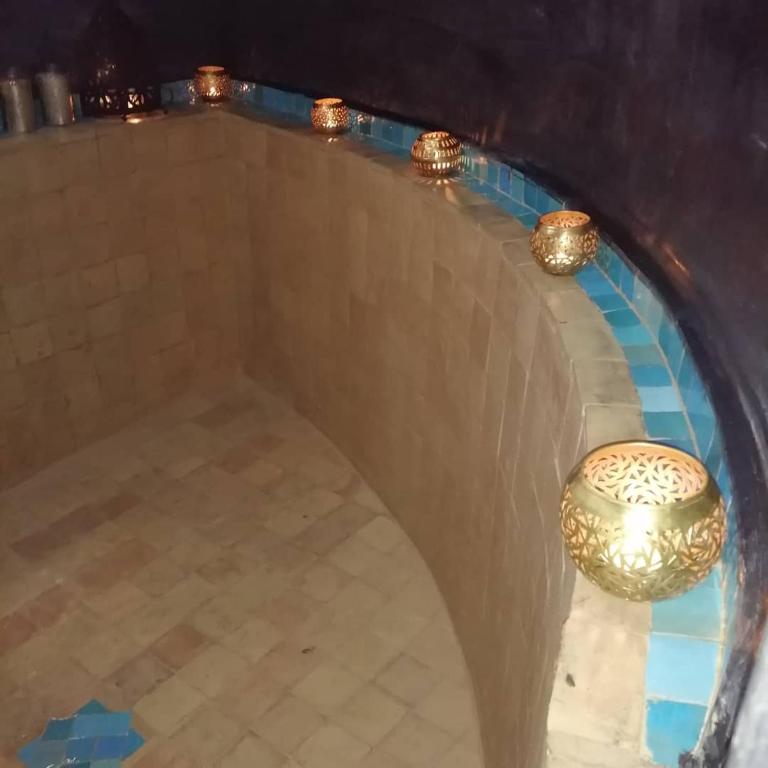 Bazén v ubytování Les Bains de Fez Tara nebo v jeho okolí