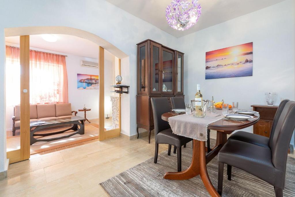 Apartments Pilicari - 9