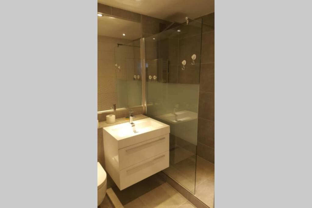 Modernes Apartment Duisburg - Appartamento Con 1 Camera Da Letto