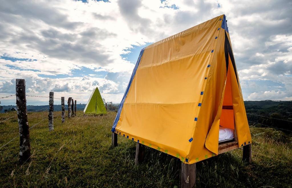 Příroda nedaleko luxury tent