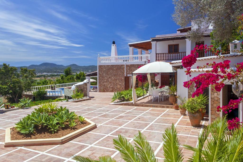 Villa Paris, San Antonio, Spain - Booking.com