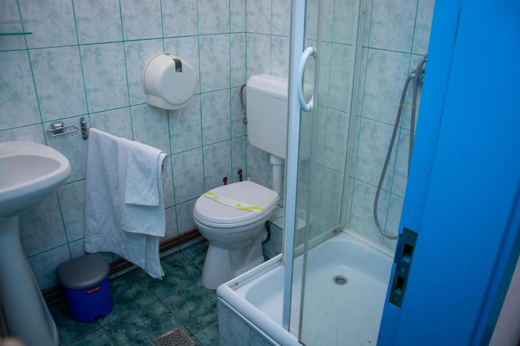 Motel Via Targu Mures - Chambre Simple Avec Salle De Bain