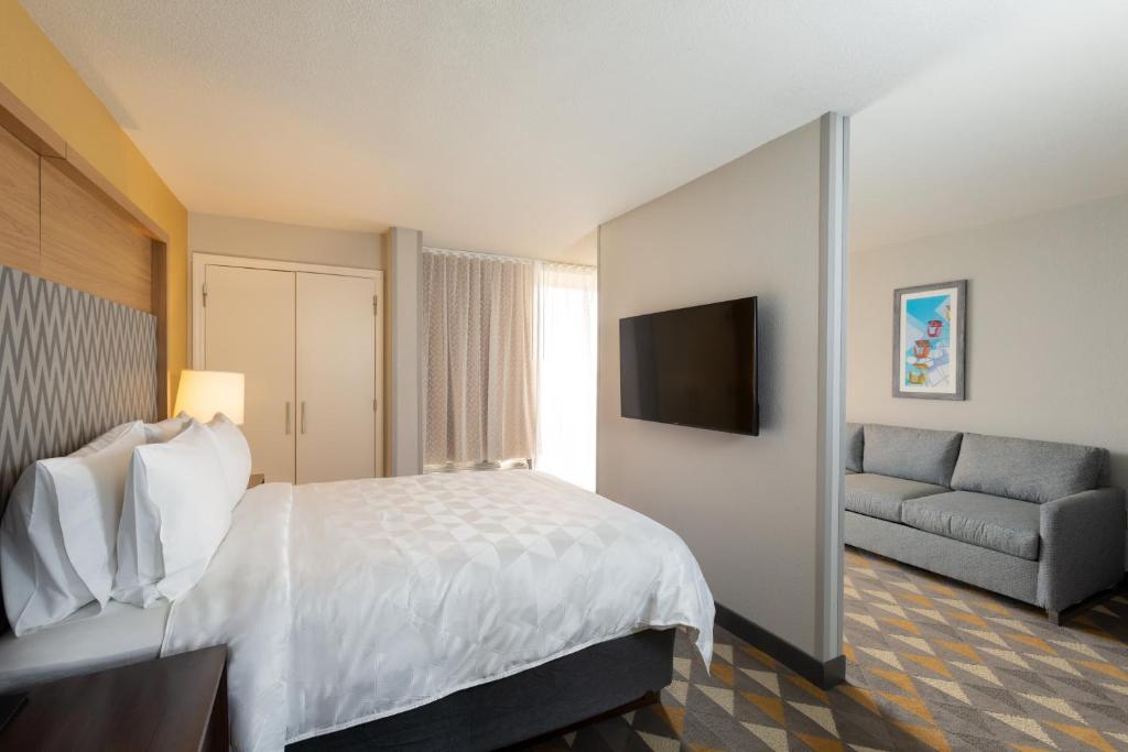 Holiday Inn & Suites Orlando SW - Celebration Area by IHG photo