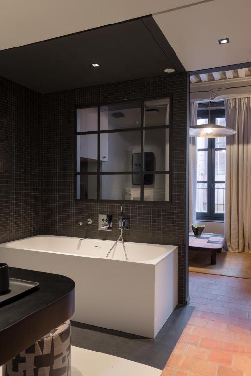 MiHotel Tour Rose - Ambre - Executive Suite