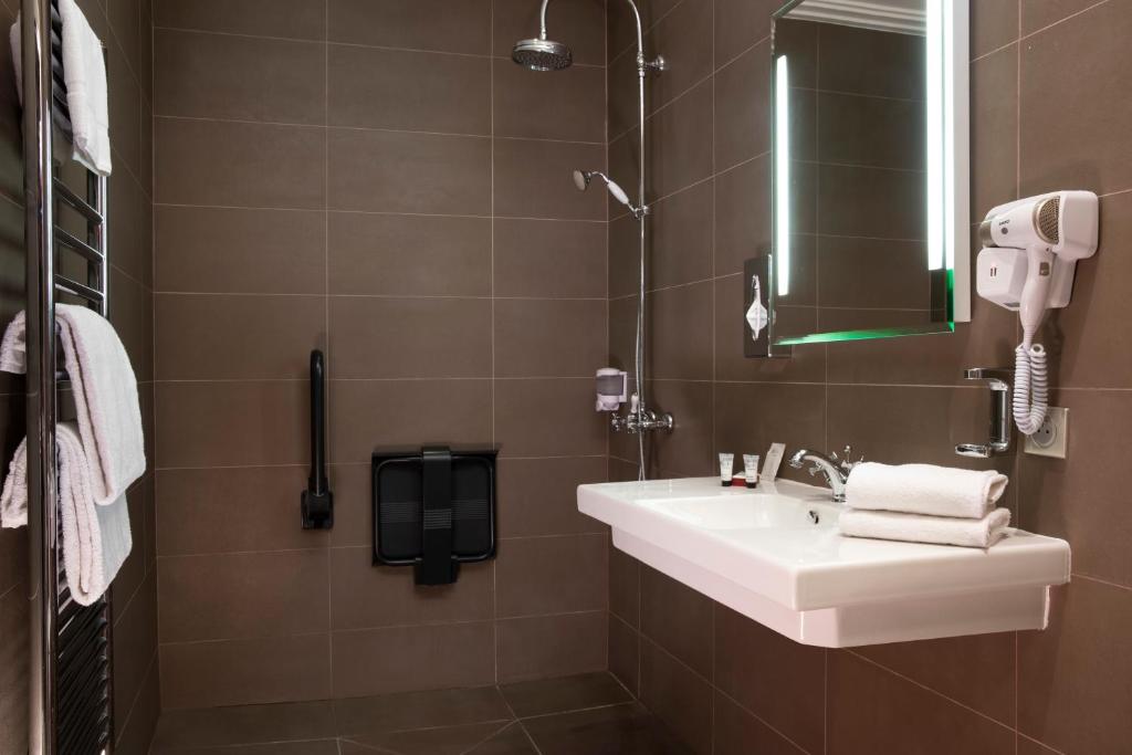 Elysées Hôtel - Resim 44