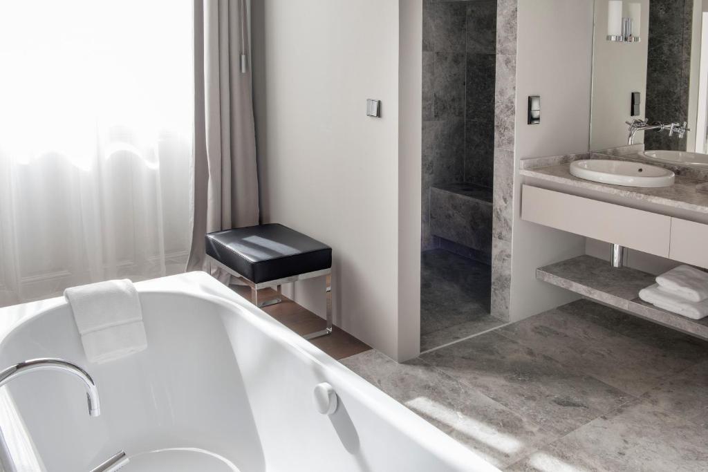 Hôtel de Tourrel, Saint Rémy de Provence, a Member of Design Hotels photo 5