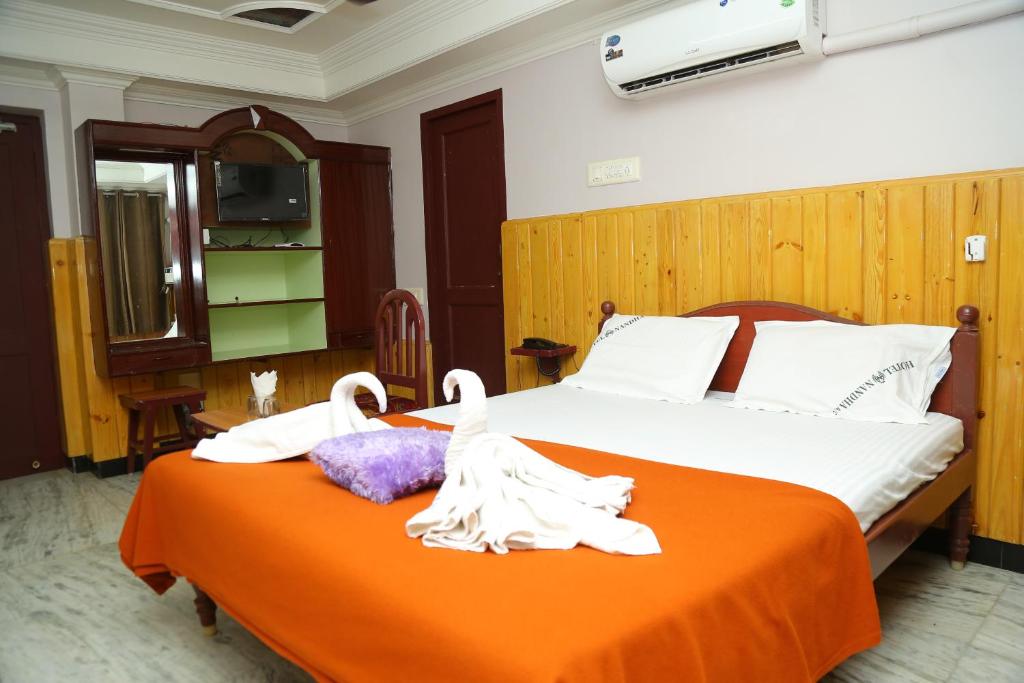 Hotel Nandha - Housity