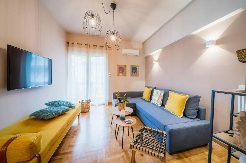 Brand new aprtm touching Acropolis, Atena, Grecia
