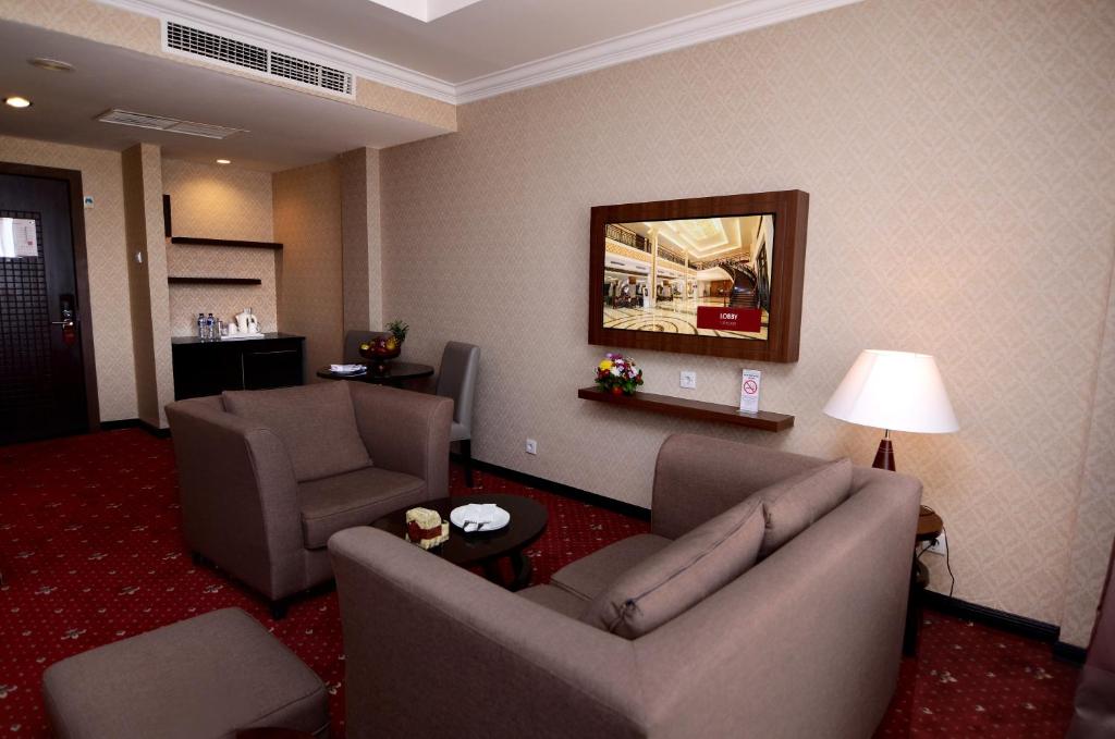 Posezení v ubytování Hermes Palace Hotel Banda Aceh