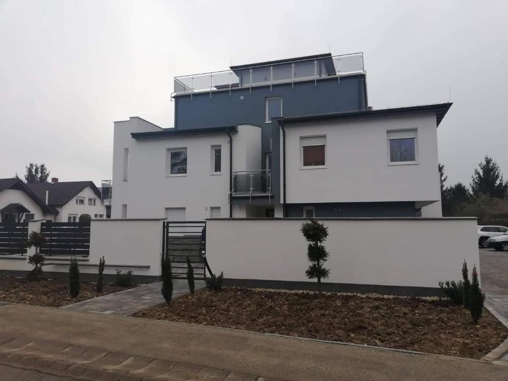 The building in which Az apartmant is located