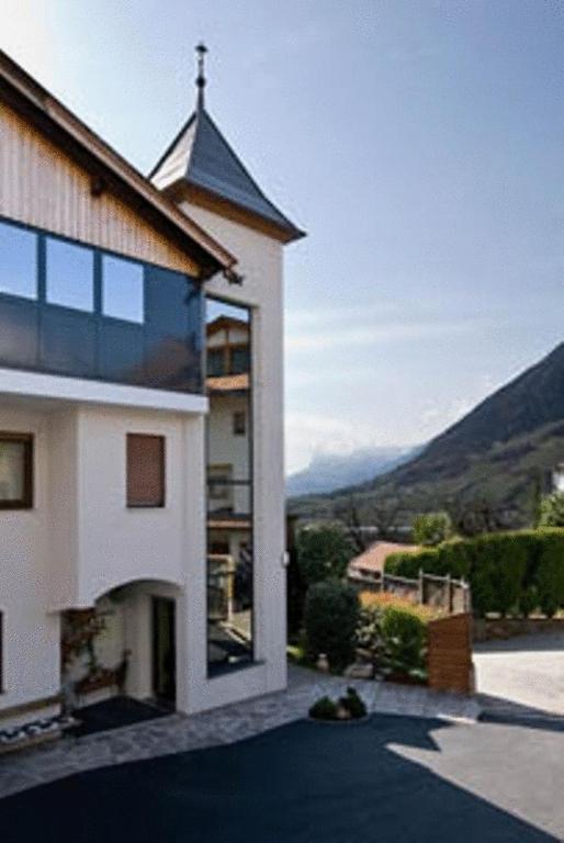Nespecifikovaný výhled na hory nebo výhled na hory při pohledu z hotelu