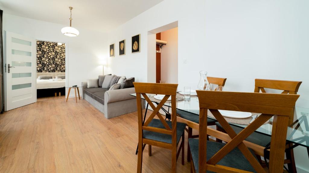 Posedenie v ubytovaní Apartamenty EverySky - Górna 8