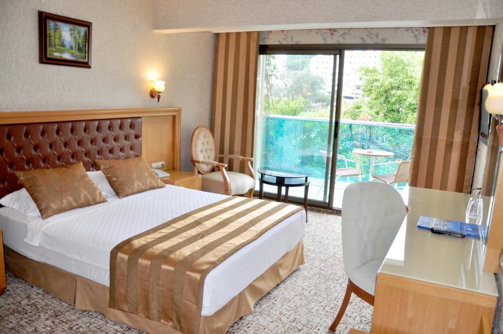 Bazén v ubytování Örsmaris Boutique Hotel nebo v jeho okolí