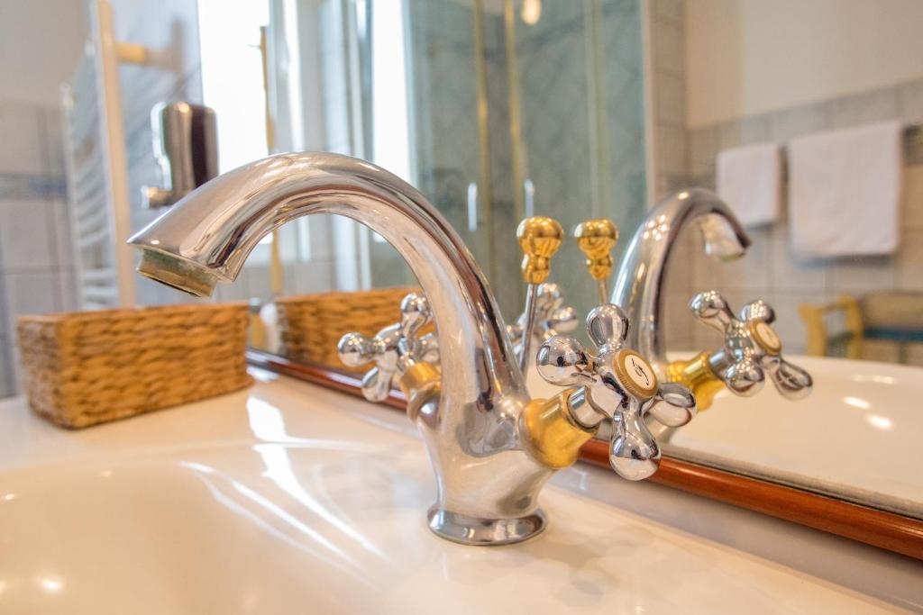 
Single Room with Bathroom
