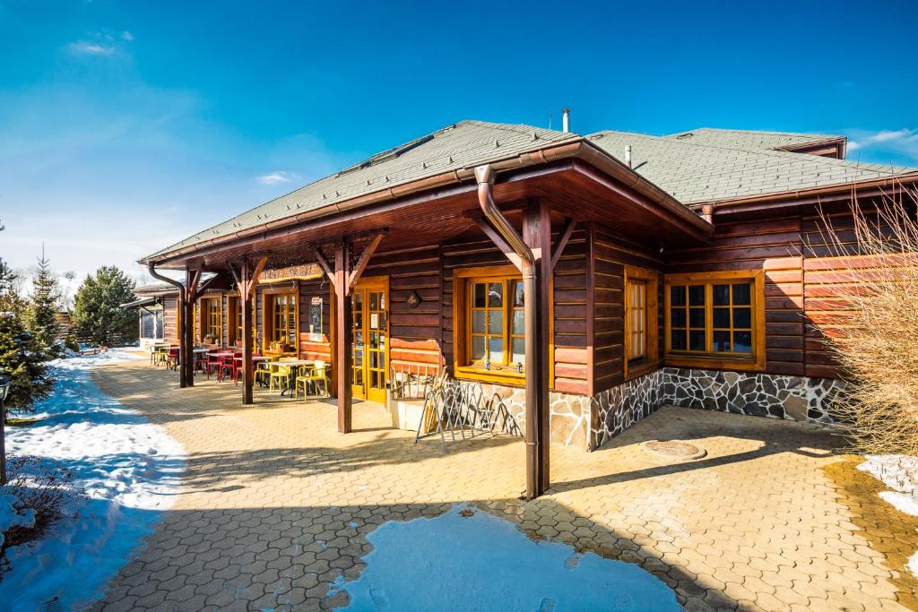 Budova, kde se hotel nachází
