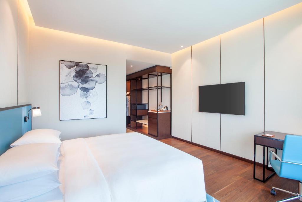 Hyatt Regency Thrissur - King Room Con Piscina Vista