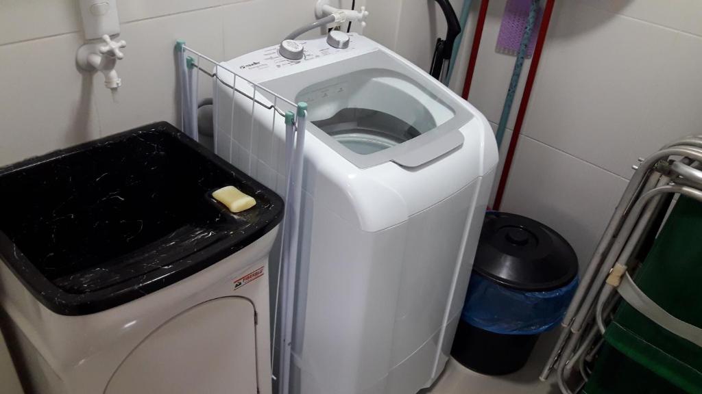  Apartamento 3 dorm a 100 metros da praia de Perequê em Porto Belo