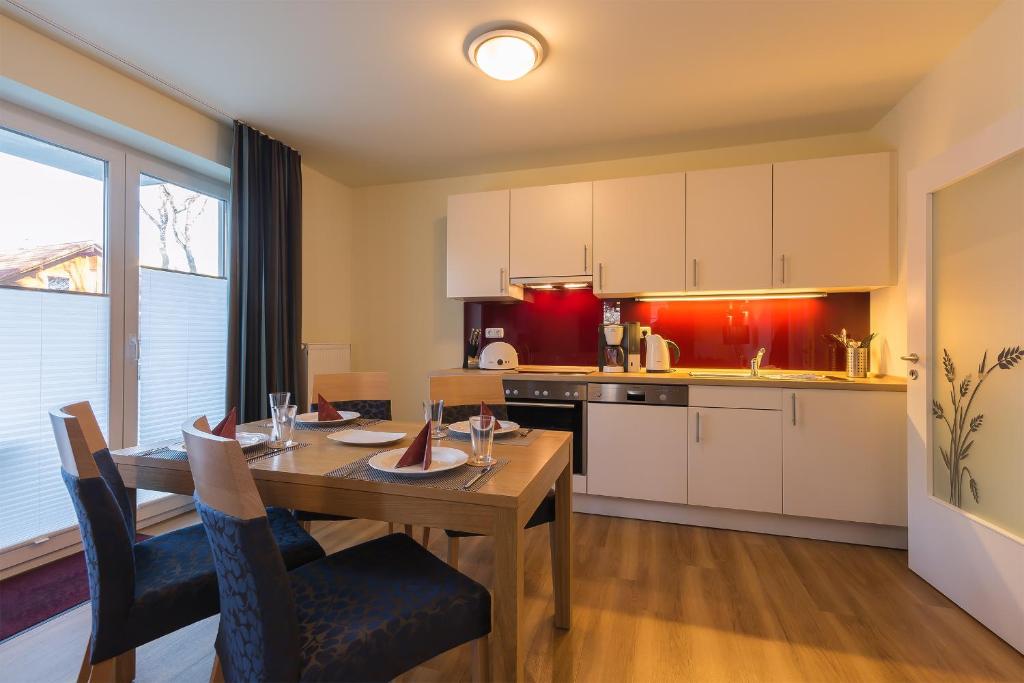Kuchyň nebo kuchyňský kout v ubytování Apartmenthaus Kleiner Falke