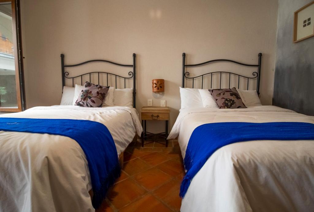 Puerta San Pedro - Small Twin Room