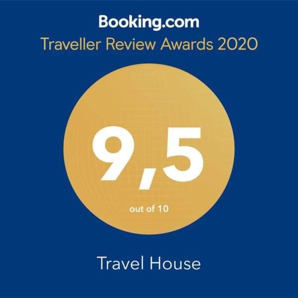 Certifikát, hodnocení, plakát nebo jiný dokument vystavený v ubytování Travel House