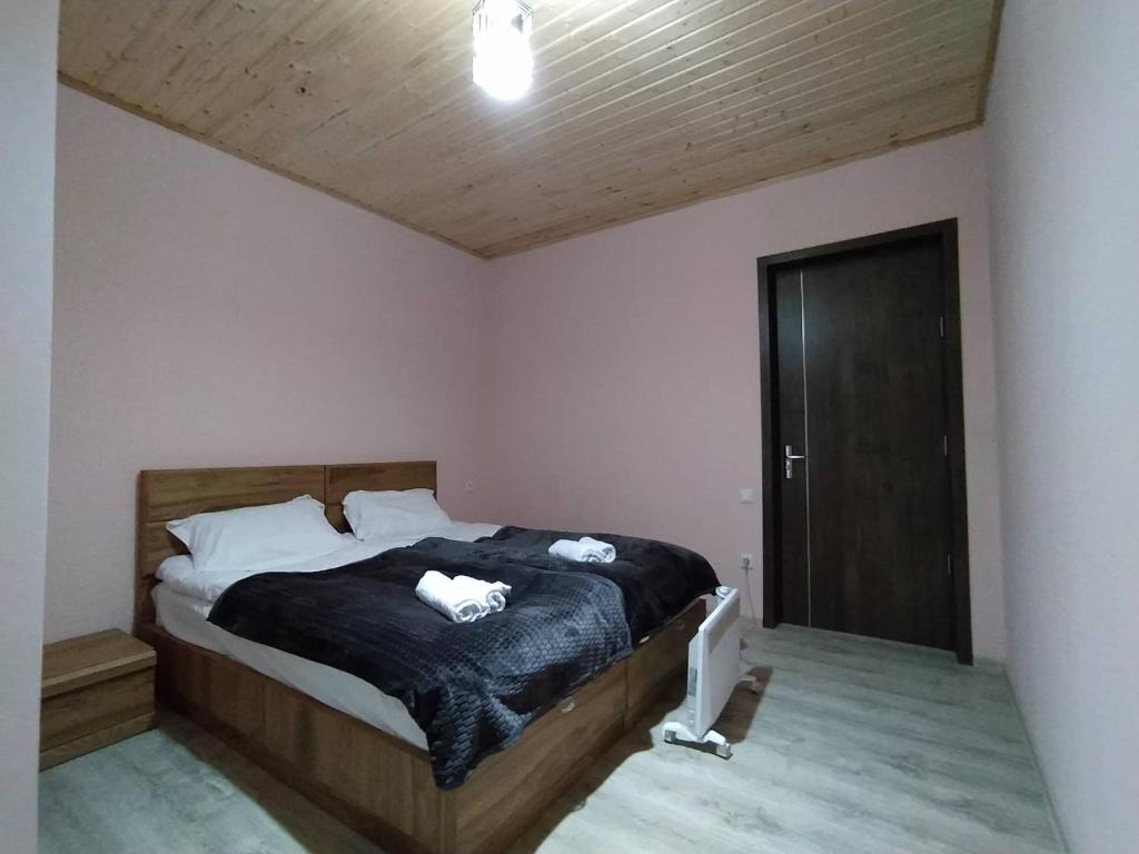 Tetne Qor Guesthouse - Triple Chambre Avec Salle De Bain