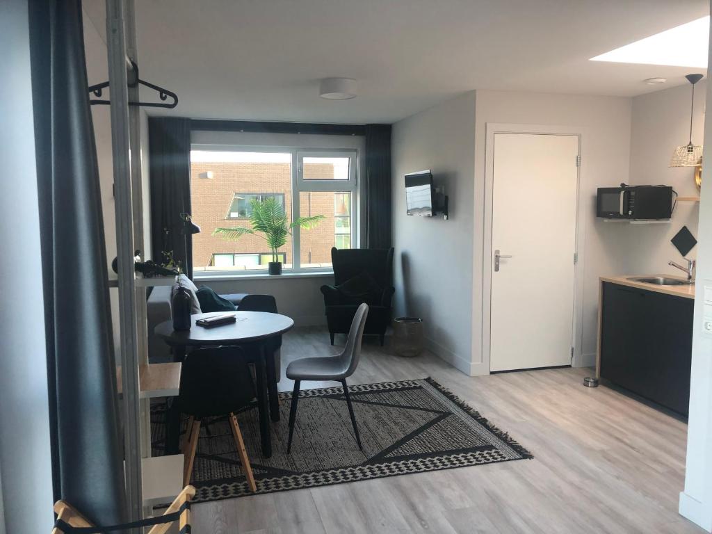 Kuchyň nebo kuchyňský kout v ubytování Marina Strand Appartement Lemmer