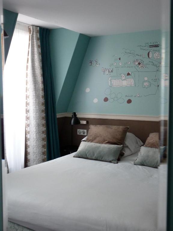 Hôtel des 3 Poussins - Resim 2