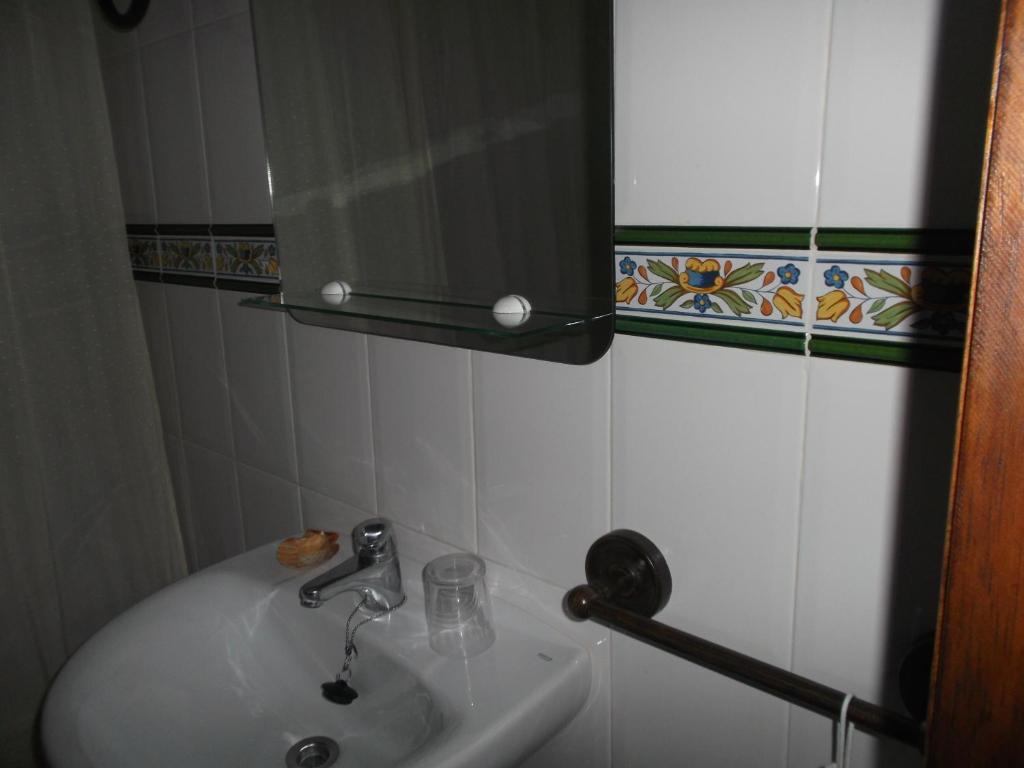 A bathroom at Hotel Rural El Rincón de Gadea