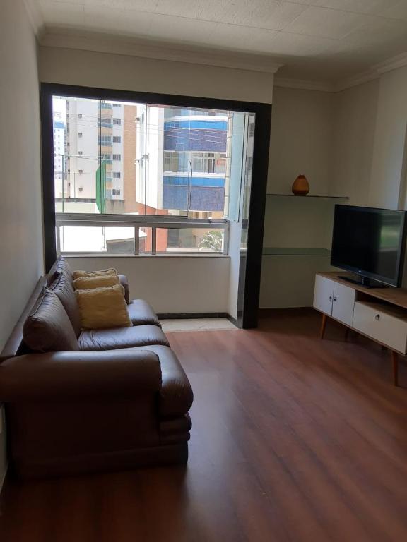  apartamento em itapuã na quadra da praia