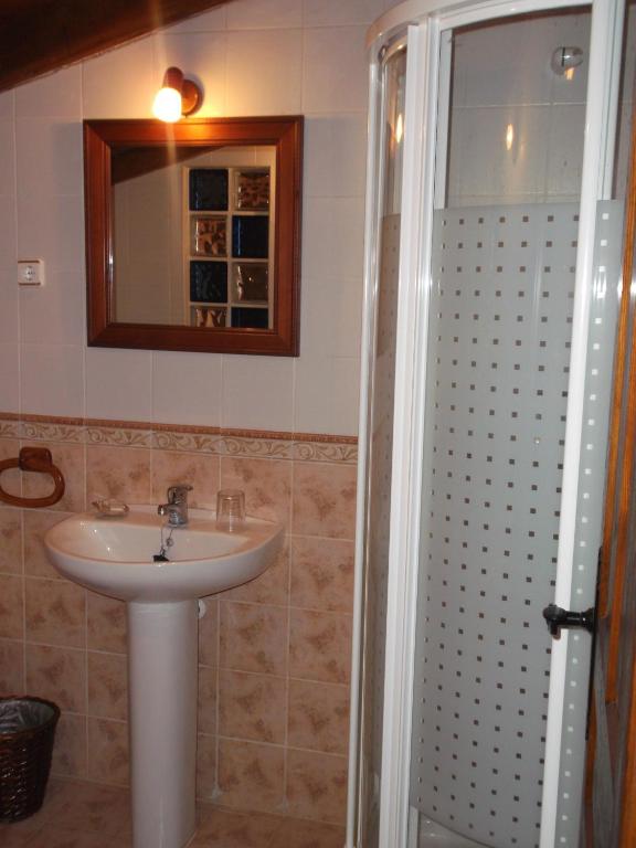A bathroom at Hotel Rural El Rincón de Gadea