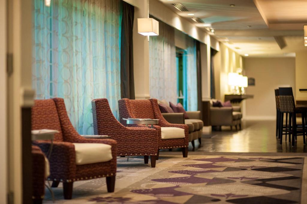 Posezení v ubytování Holiday Inn Princeton by IHG