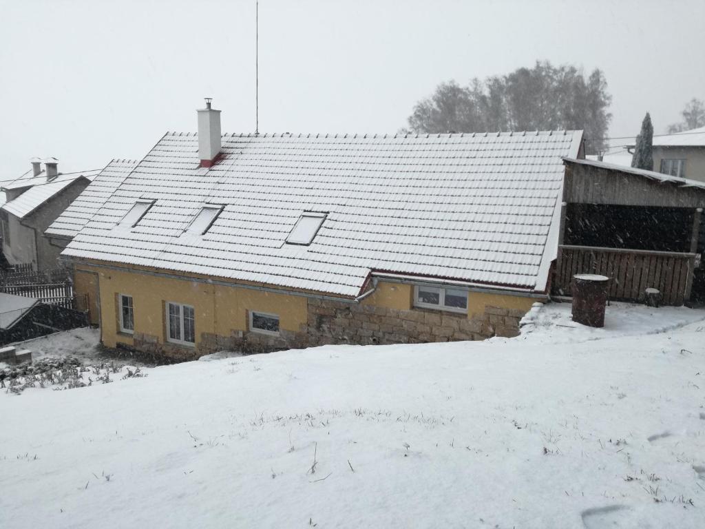 MotoHostel Wolter - apartmán Leme v zimě