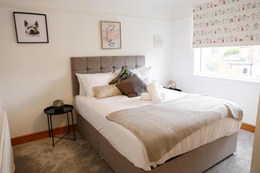 Gallery image of Lions Den - Zoo Accommodation Chester in Chester