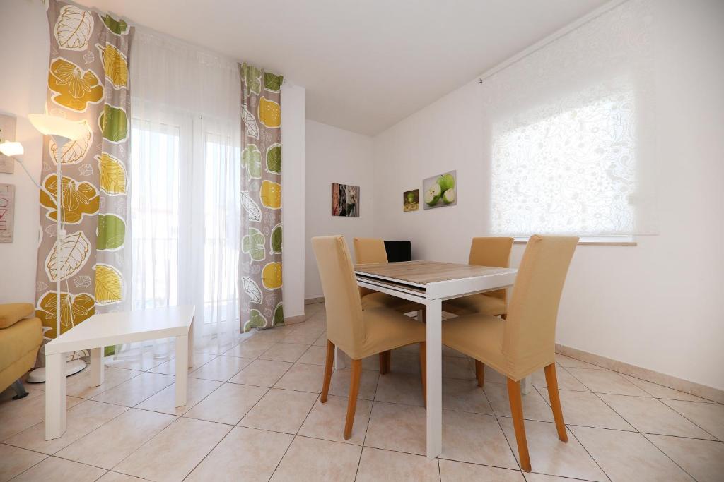 Villa Sonja - Comfort One-Bedroom Apartment